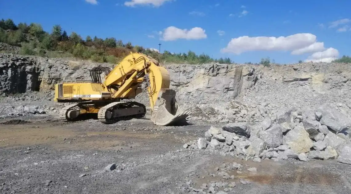 На Кіровоградщині чоловіка підозрюють у незаконному видобуванні граніту на майже 18 млн грн фото 1