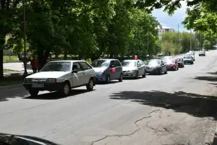 В Олександрії до Дня перемоги відбувся парад автомобілів (ФОТО)