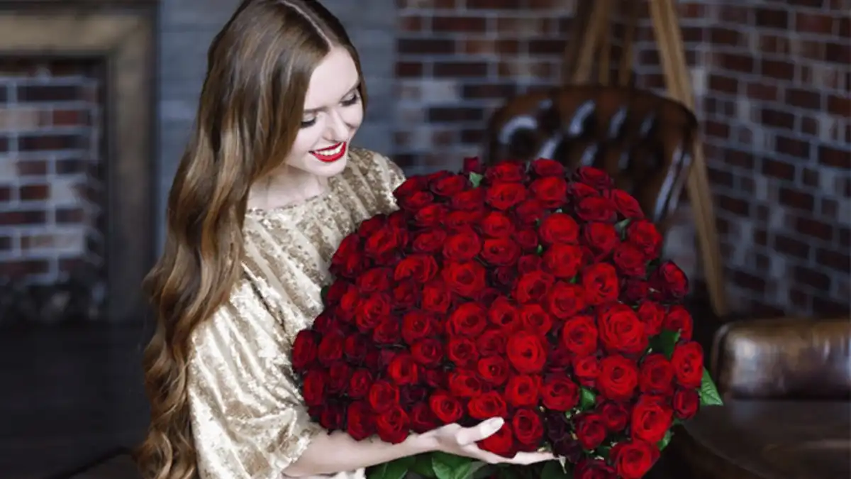 101 троянда купити в Києві — Ціна, Доставка квітів від DonPion