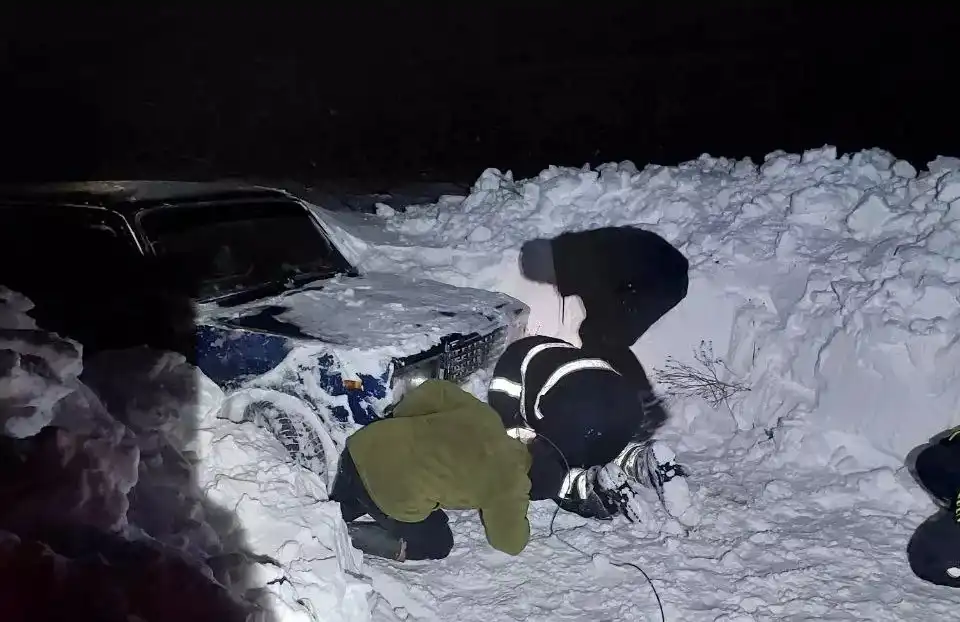 буксирування вантажівки