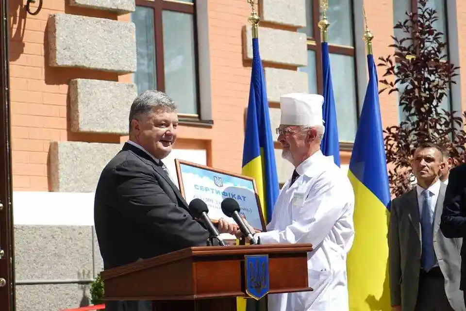 Порошенко вручив дітям Кіровоградщини унікальне сучасне обладнання (ФОТО)