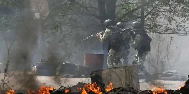 Під час бою українці полонили кількох окупантів, бойовики зазнали серйозних втрат (ВІДЕО)