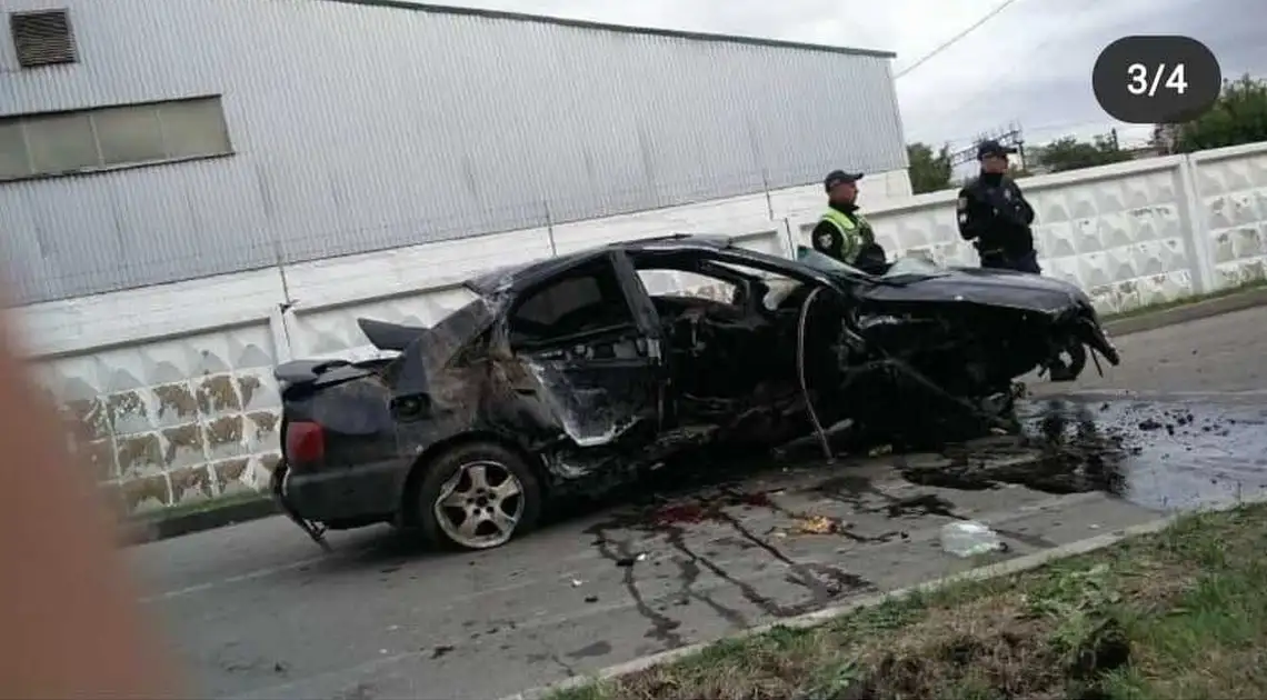 На Кіровоградщині сталася ДТП: пасажир загинув, двоє людей травмувалися (ФОТО) фото 1