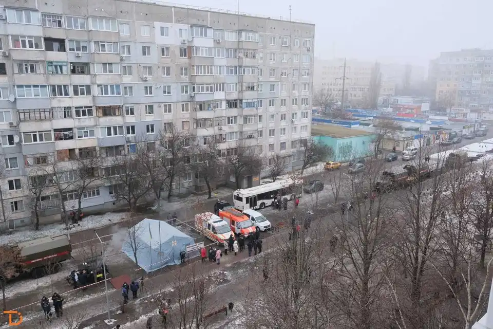 Як ліквідовують наслідки вибуху квартири у Кропивницькому (ФОТОРЕПОРТАЖ)