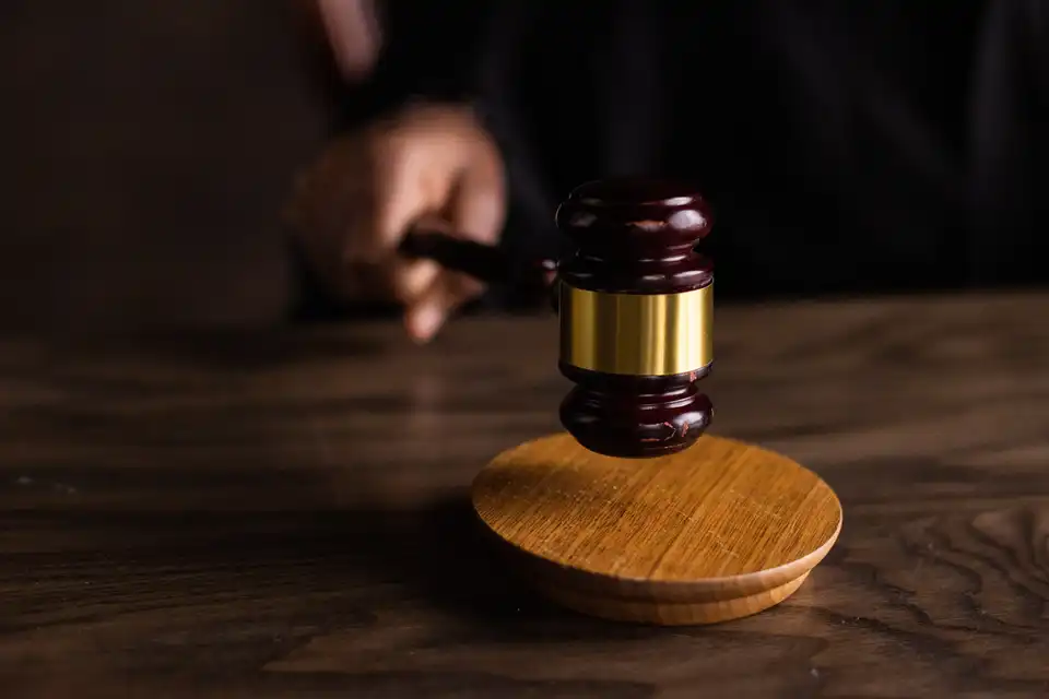 На Кіровоградщині судитимуть двох посадовців за підозрою у хабарництві фото 1
