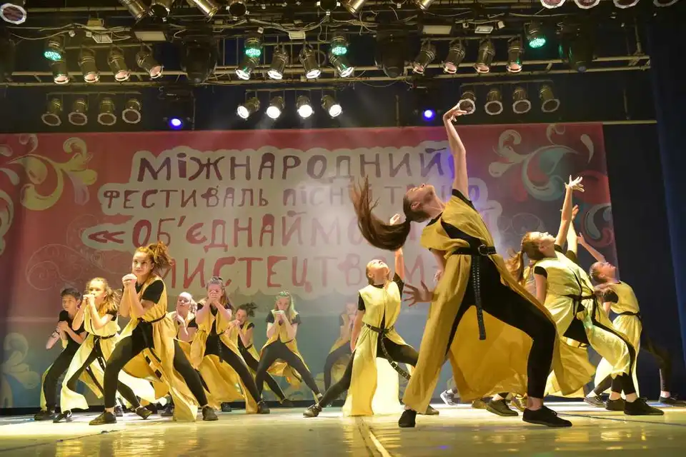 Головна танцювальна подія року у Кропивницькому: Міжнародний фестиваль і рекорд України (ФОТО) фото 1