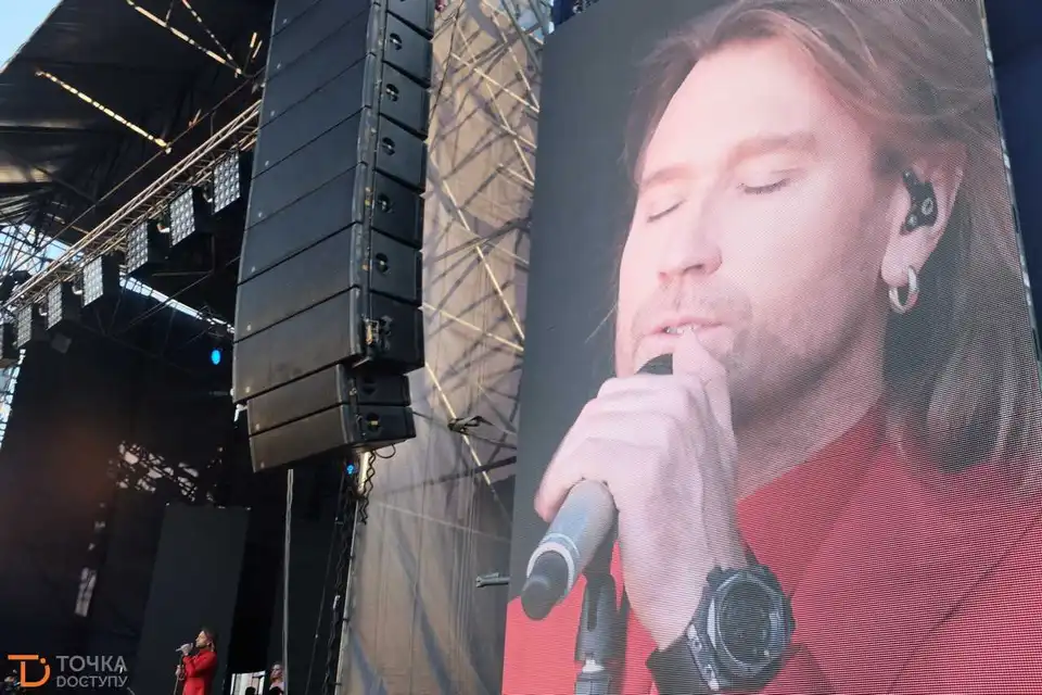 На центральній площі Кропивницького виступили Олег Винник та Михайло Поплавський (ФОТО)