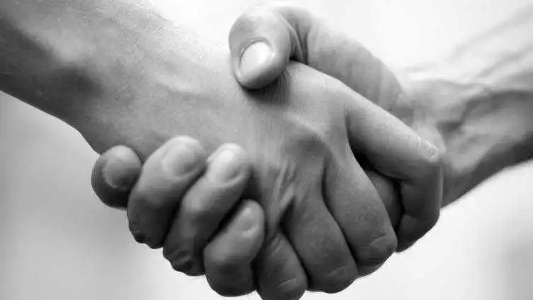 На Кіpовогpадщині сусід знайшов та врятував пораненого чоловіка