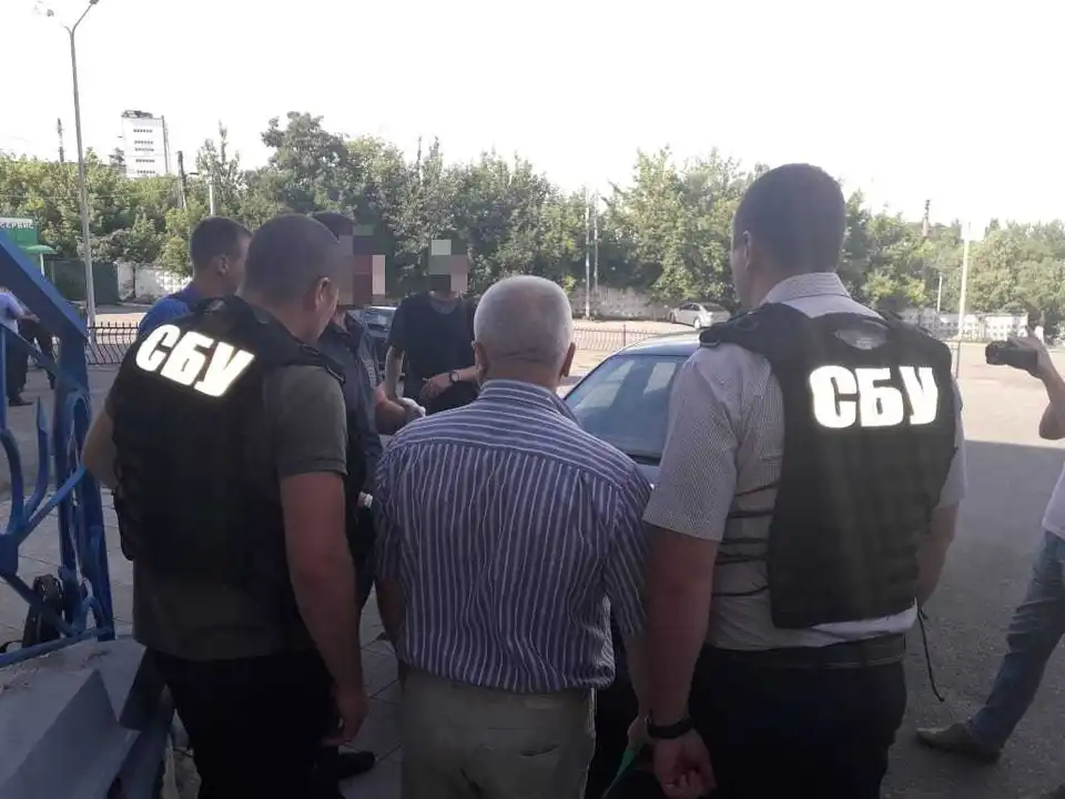 СБУ затримала в Кропивницькому митно-доларового хабарника (ФОТО)