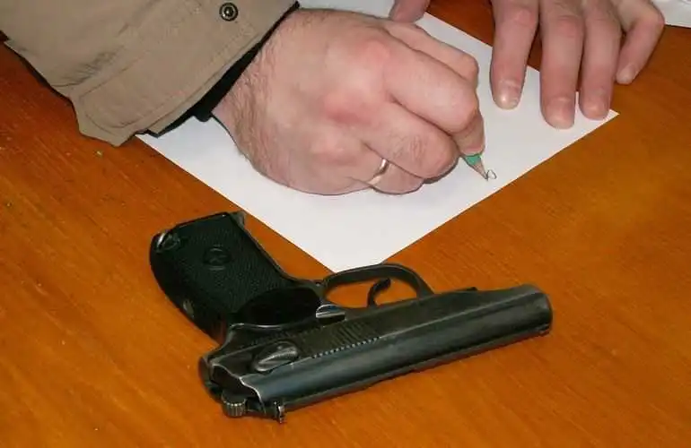 Жителів Кіровоградщини закликають протягом місяця добровільно здати зброю