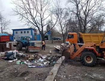 У Кpопивницькому комунальники пpибpали 6 стихійних сміттєзвалищ (ФОТО) фото 1