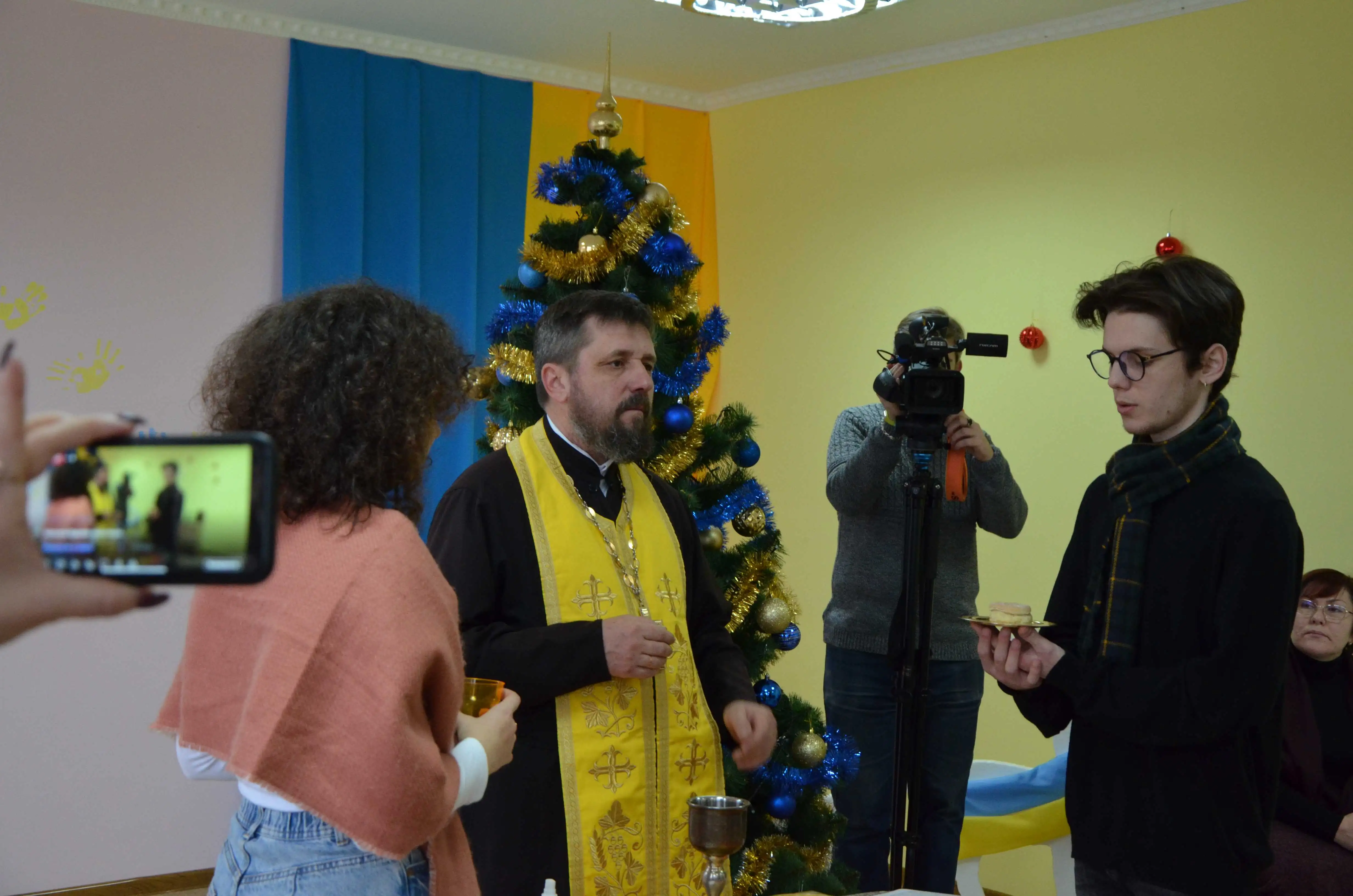 "Щоб бути разом на землі й на небі": подружжя з Херсону повінчалося в Кропивницькому на Різдво фото 1