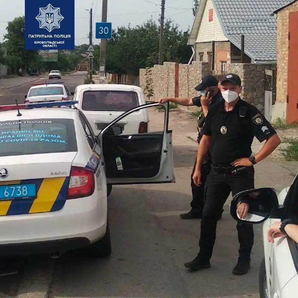 У Кропивницькому двоє чоловіків посеред вулиці викрали людину