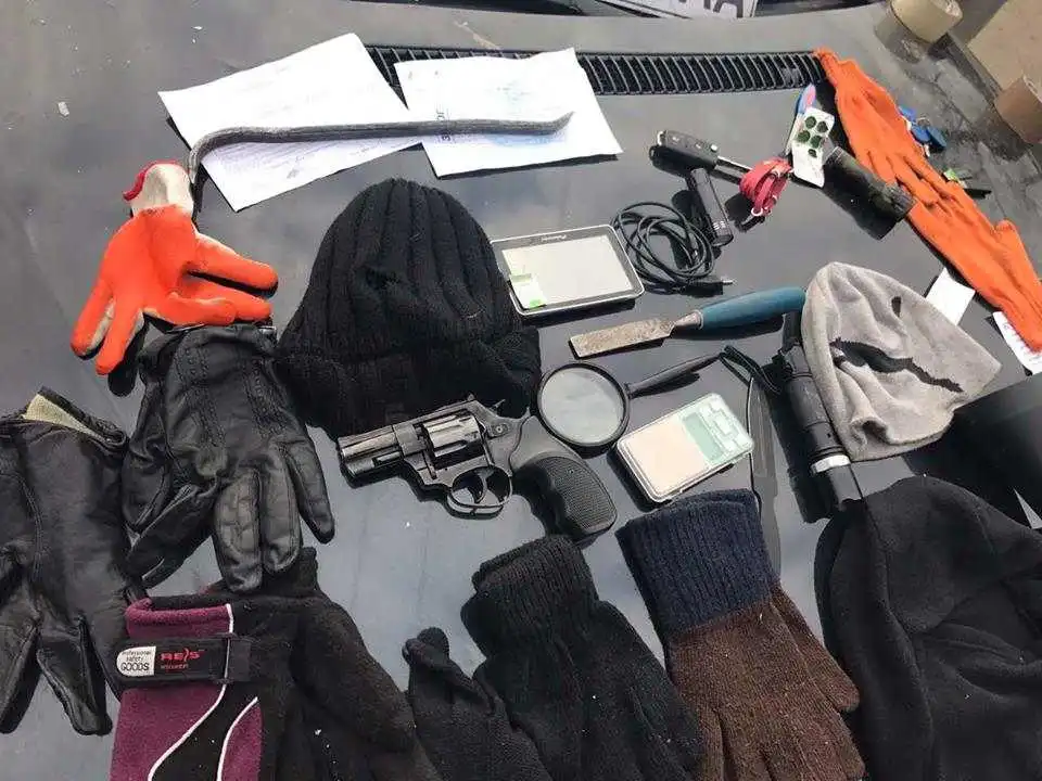 Зброя, мільйони готівки та елітні іномарки на Кіровоградщині: Сергій Кондрашенко – про деталі резонансного затримання злочинної групи (ФОТО) фото 1