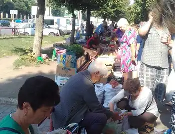 У Кропивницькому біля автовокзалу намагалися розігнати "стихійників" (ФОТО) фото 1