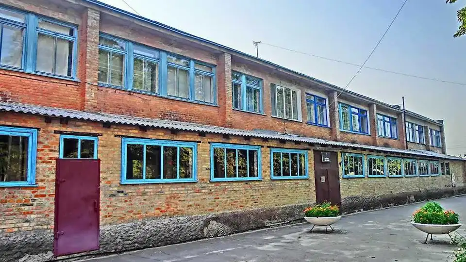 В дитячій лікарні на Кіровоградщині обвалилася стеля фото 1