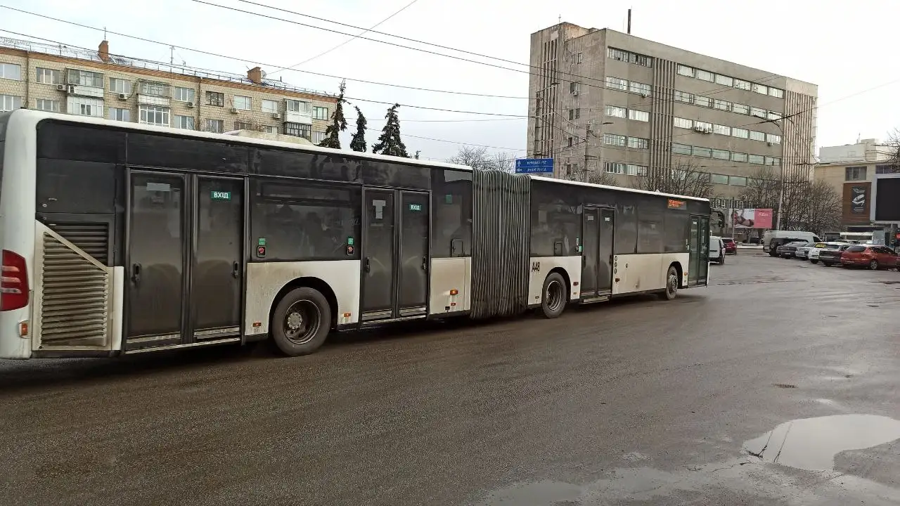 великогабаритний автобус