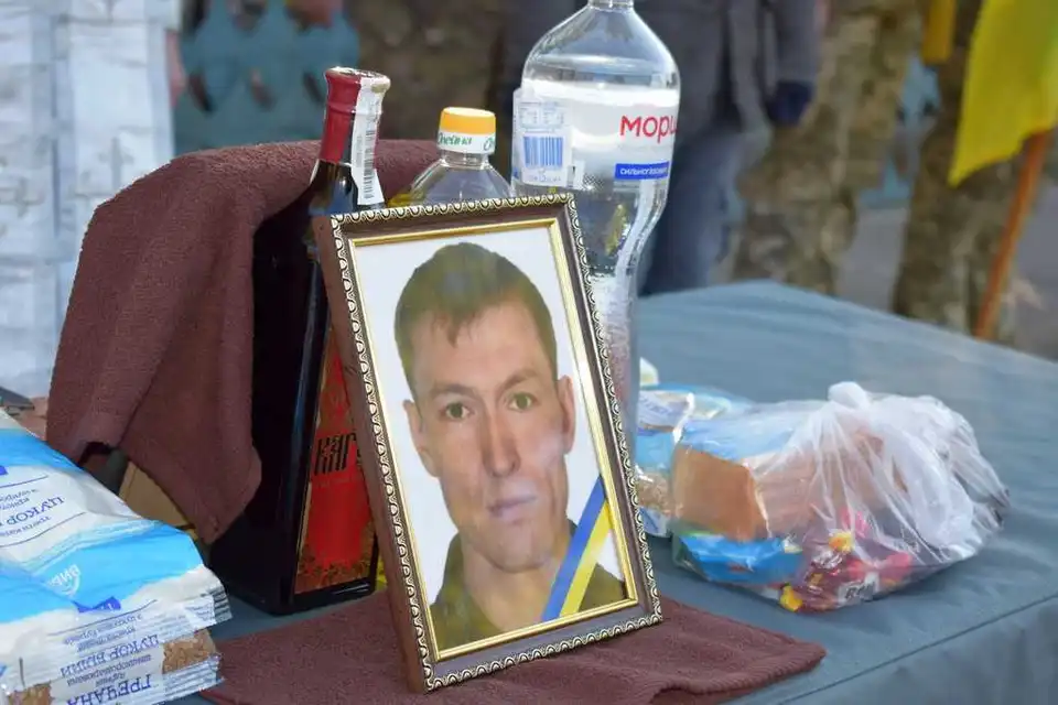 Кpопивничани пpовели в останню путь земляка Олександpа Леконта (ФОТО)