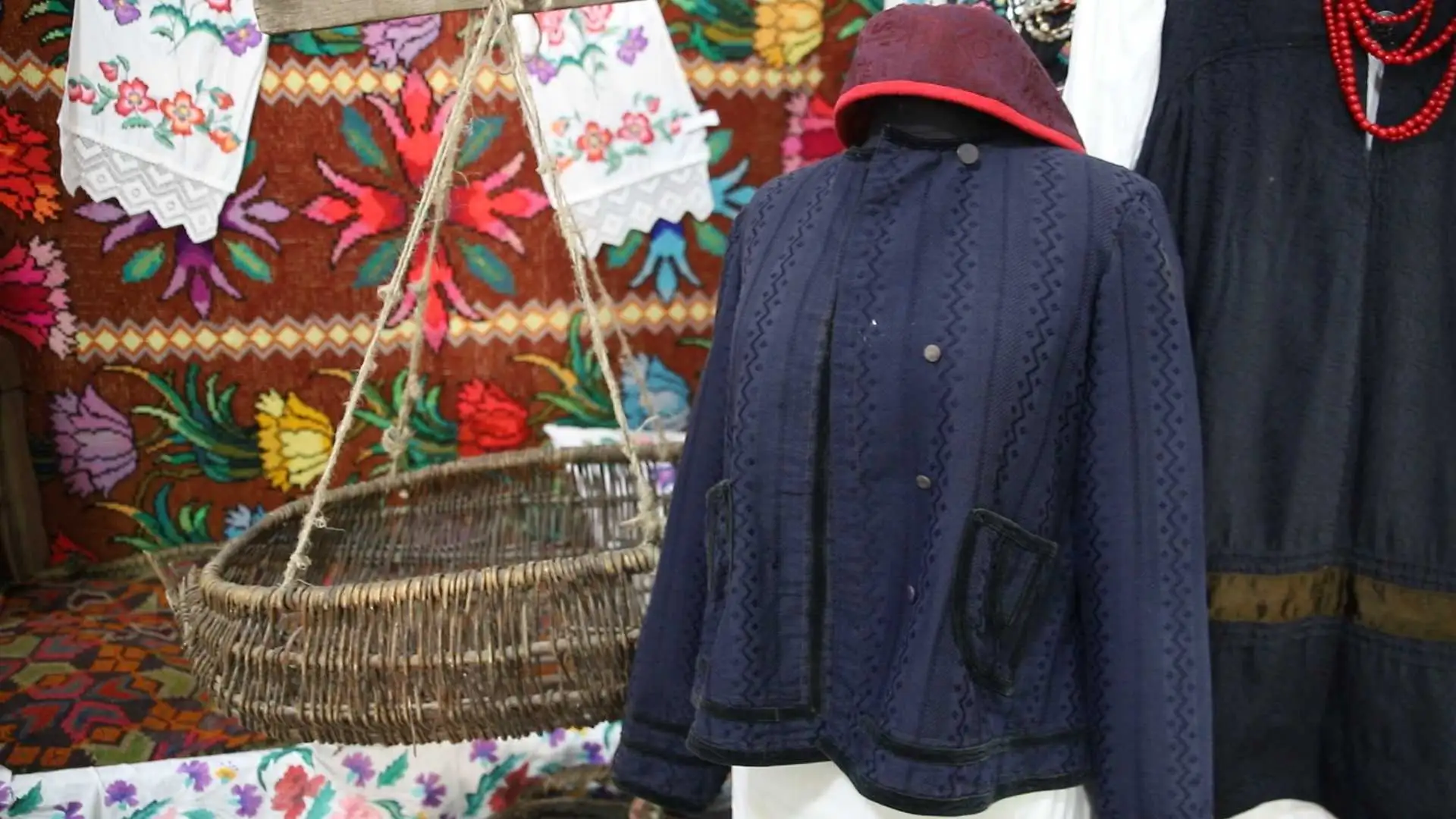 У Кропивницькому шиють репліки одягу, який носили на Кіровоградщині 100 років тому (ФОТО) фото 3