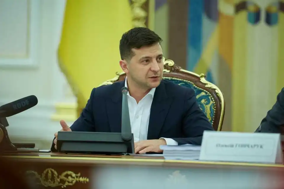 Зеленському сподобався новий принцип нарахування зарплат міністрам