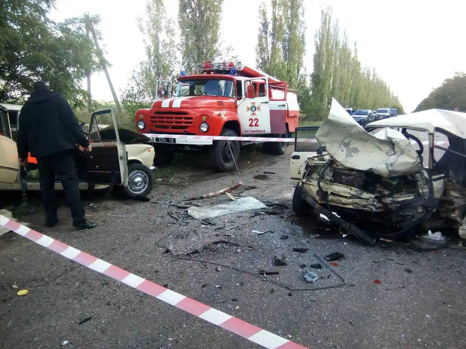 Внаслідок ДТП на Кіровоградщині троє людей загинули та троє травмувалися (ФОТО)