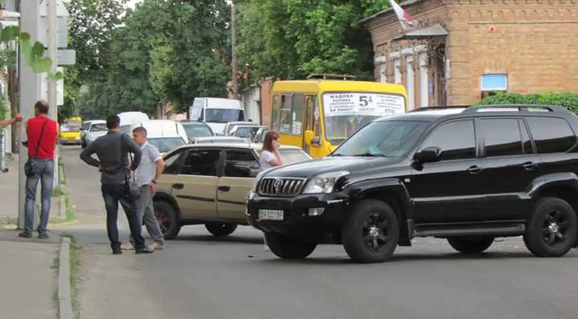 На фатальному перехресті в Кіровограді - знову аварія (ФОТО) фото 1