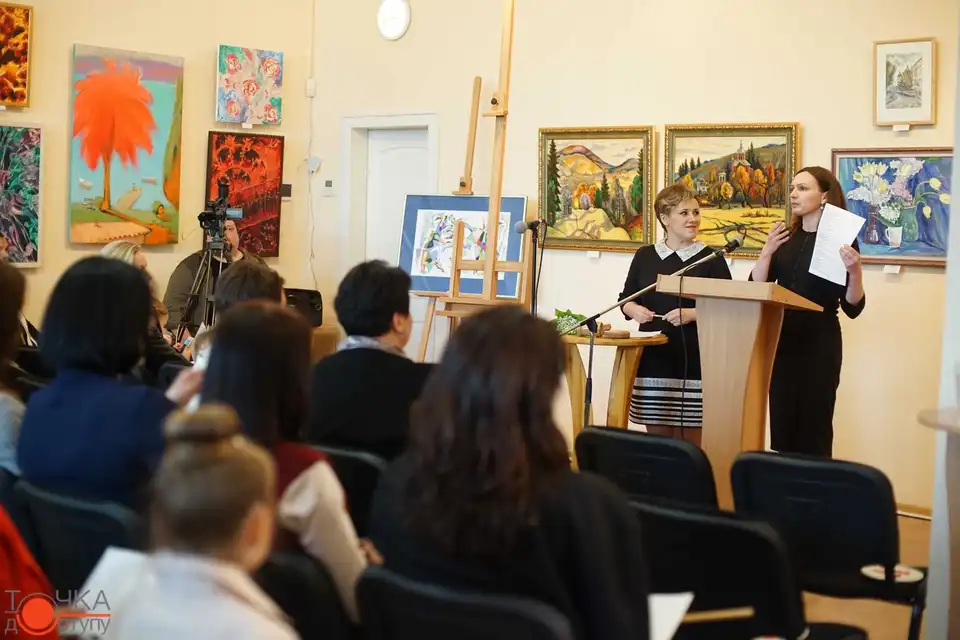 Як це було: у Кіровограді на Великодньому аукціоні зібрали майже 140 тисяч на медобладнання  (ФОТОРЕПОРТАЖ) фото 1