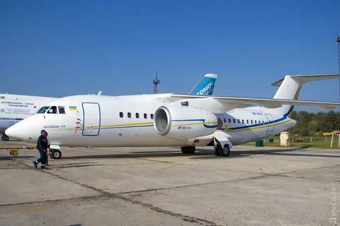 Генералам під ялинку: Міноборони України замовило «Антонову» два літаки з ... ВІП-салонами фото 1