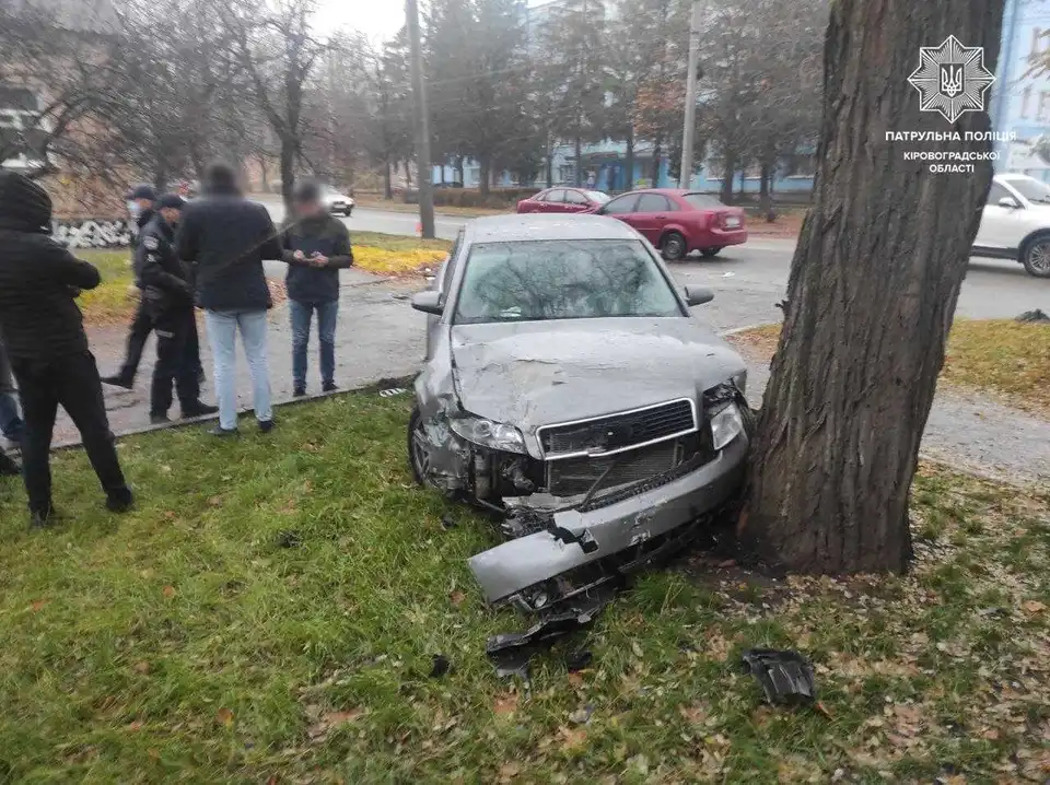 У Кропивницькому зіткнулися два легковики (ФОТО)