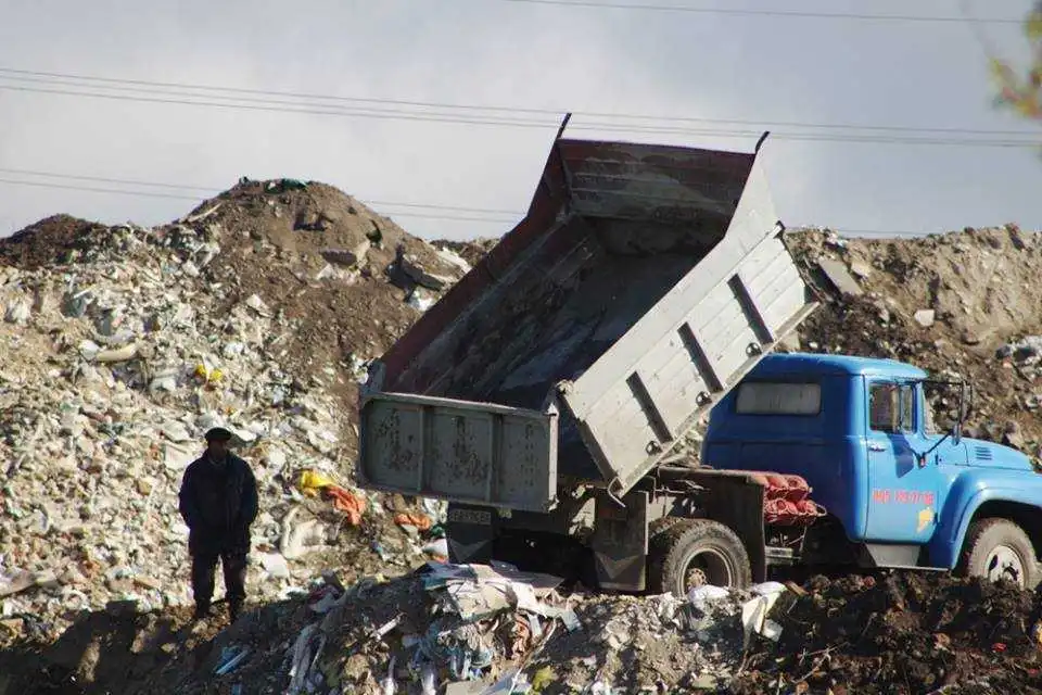 Без сміттєвого заводу і з переповненими звалищами: чому Кіровоградщина досі не переробляє власні відходи? (ФОТО) фото 1