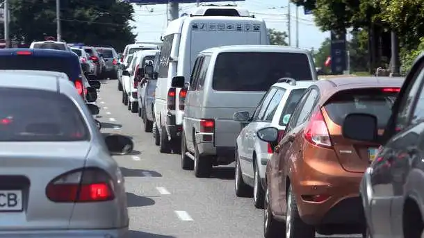 З осені дороги в Україні стануть на півметра вужчими фото 1