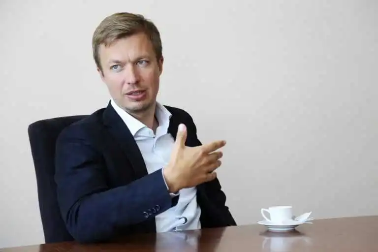 Держуправління в Україні перетворилось на ток-шоу – Ніколаєнко фото 1