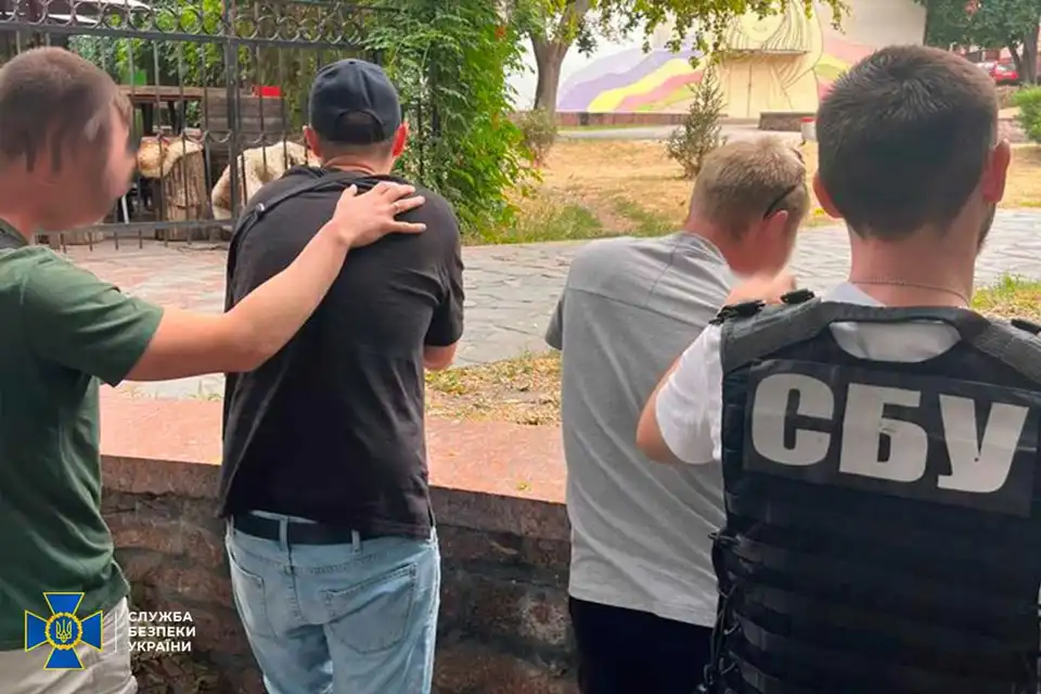 У Кропивницькому зaступникa дeкaнa тa виклaдaчa "льoтки" затримали на хабарі фото 1
