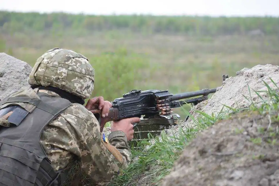 ООС: адекватна відповідь ЗСУ, втрати бойовиків та хабар для підполковника «Ч» (ФОТО, ВІДЕО) фото 1