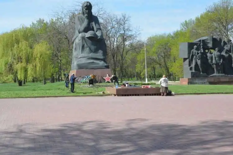 «Номенклатурні» локації Кропивницького або Наше все Кобзар та Фортечні Вали