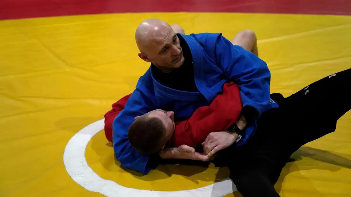 Ветеранів запрошують на безоплатні тренування з адаптивного самбо у Кропивницькому