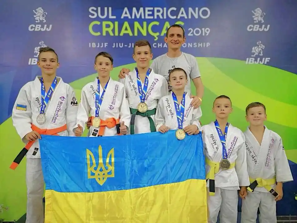 Кропивничани завоювали 5 медалей на чемпіонаті Південної Америки з джиу-джитсу (ВІДЕО) фото 1
