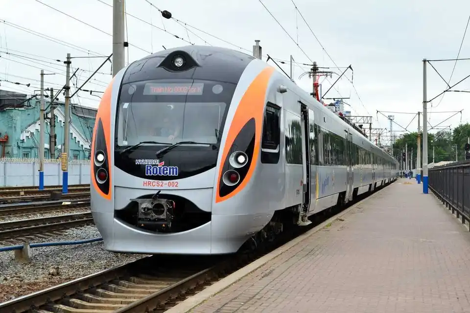 До Кропивницького планують призначити нові швидкісні потяги Інтерсіті+ фото 1