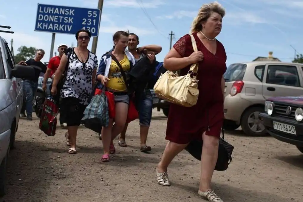 У Кабміні розповіли про облік та соцдопомогу вимушеним переселенцям фото 1