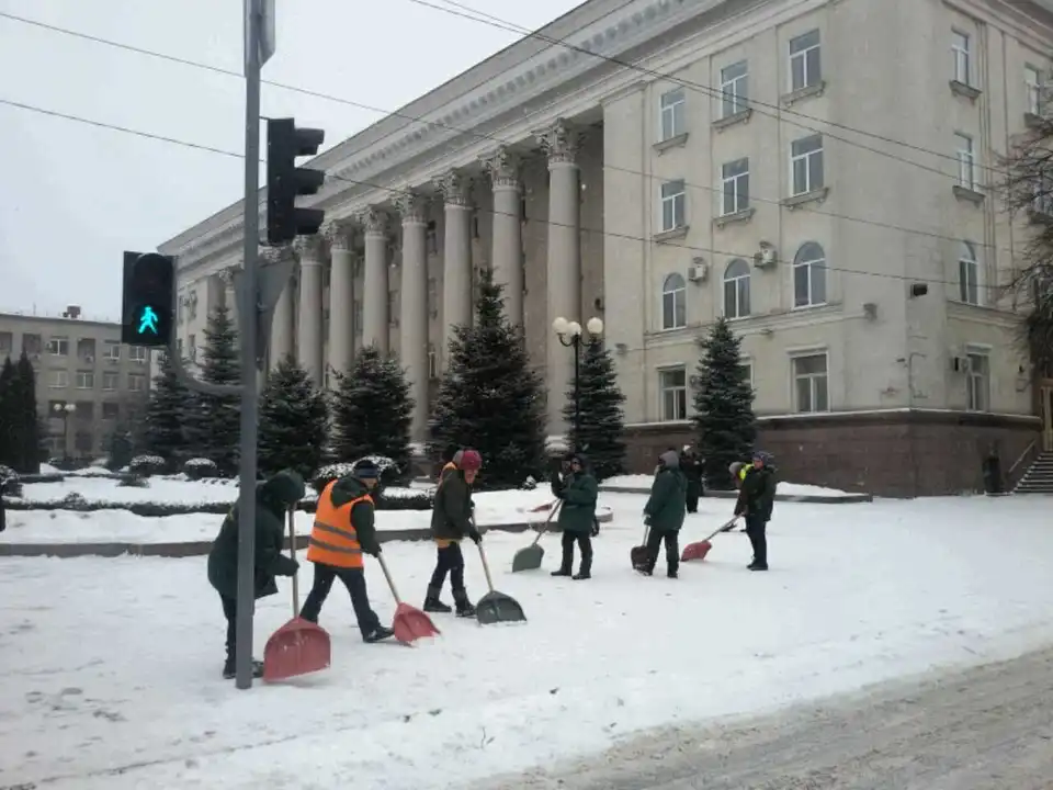 Через засніжені тротуари у Кропивницькому постраждав 301 місцевий житель (ФОТО)