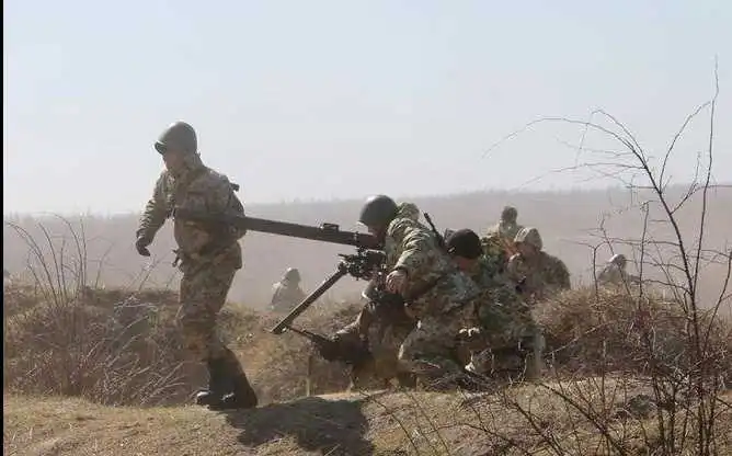 Бій у Семигір’ї: за 15 хвилин українські військові змусили бойовиків тікати (ВІДЕО)