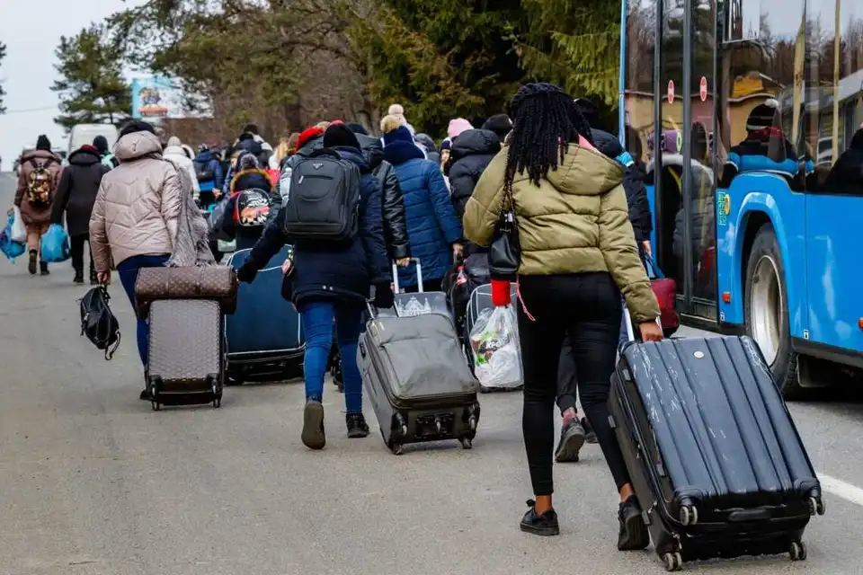 За тиждень Кіровоградщина прийняла близько 5000 біженців, серед них — 1300 дітей фото 1
