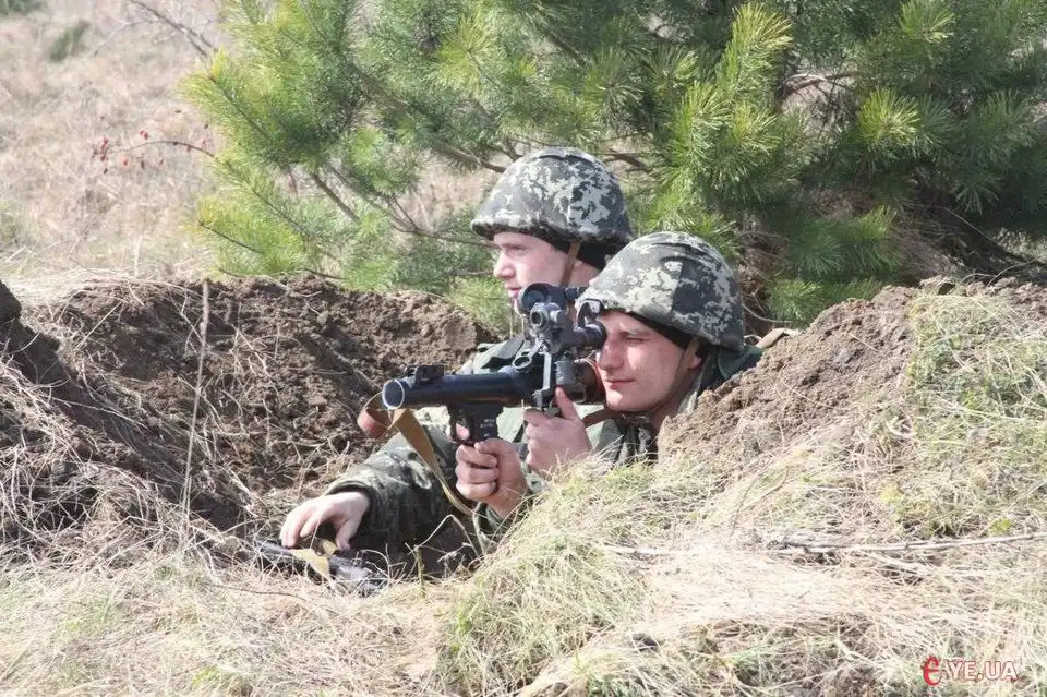 Майбутній захисник: кіровоградських школярів тренуватимуть у військовій частині фото 1