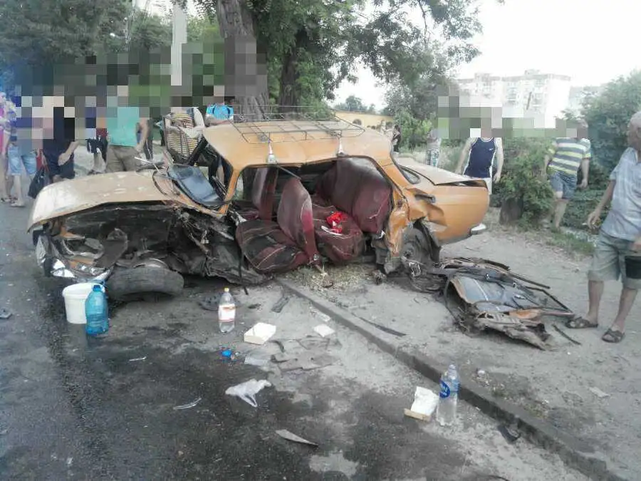 Жертви – в реанімації: у Кіровограді намагаються «відмазати» п’яного мажора, який протаранив автівку родини з малолітніми дітьми (ФОТО, ВІДЕО) фото 1