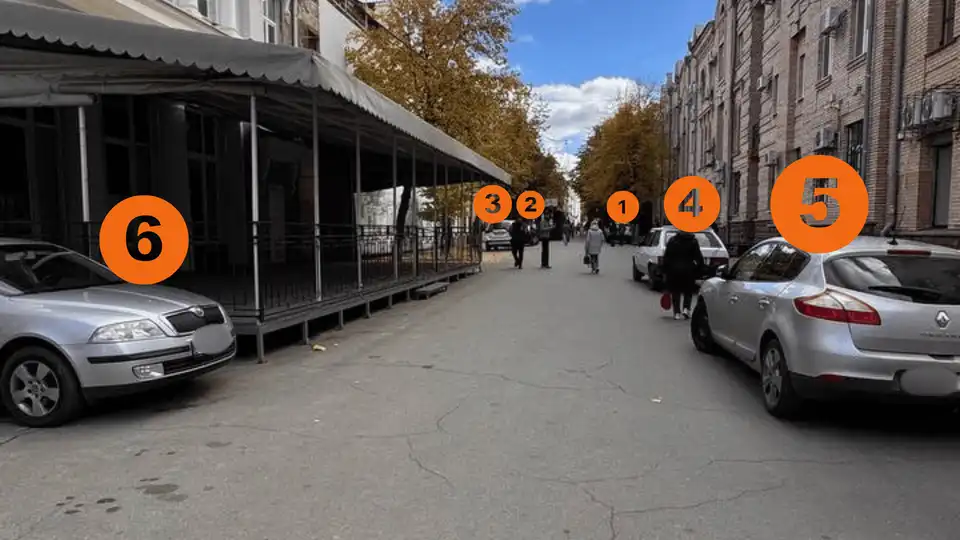 порушення на Театральній