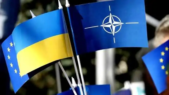 Історичне рішення: ВР підтримала зміни до Конституції щодо членства в НАТО та ЄС фото 1