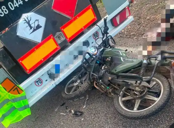 На Кіровоградщині загинув мотоцикліст, який врізався у припарковану вантажівку