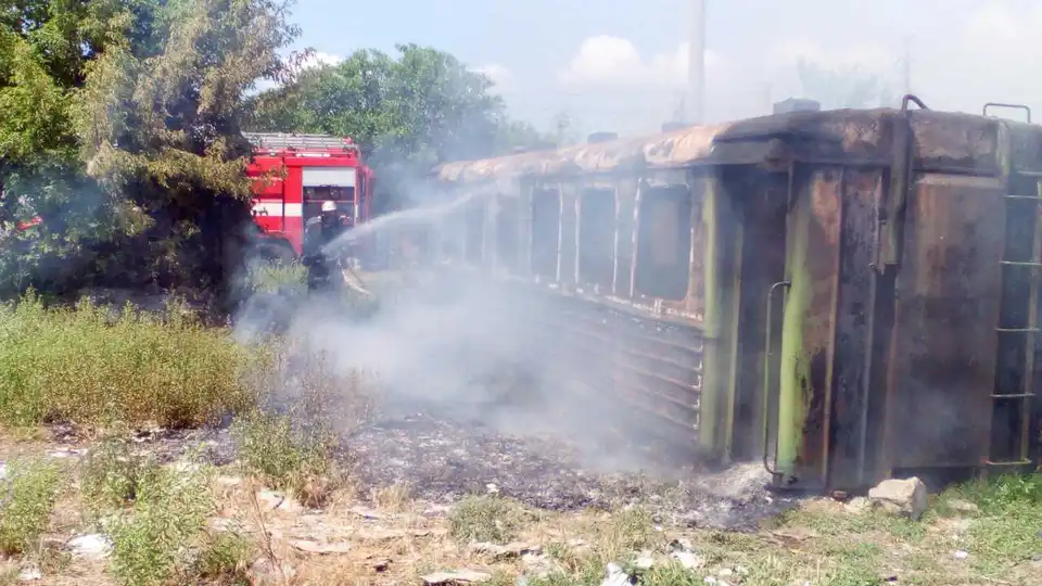 На Кіровоградщині загорівся вагончик від потяга (ФОТО)