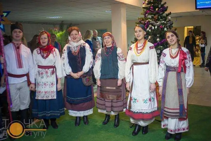 Кіровоградці провели "Щедрий вечір" у бібліотеці (ФОТОРЕПОРТАЖ) фото 1