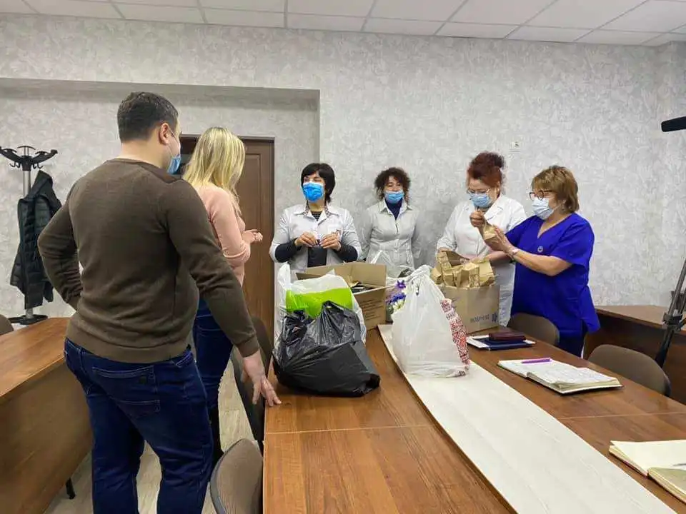 П‘ятнадцять кілограмів кави та чаю зібрали у Кропивницькому для медиків (ФОТО)